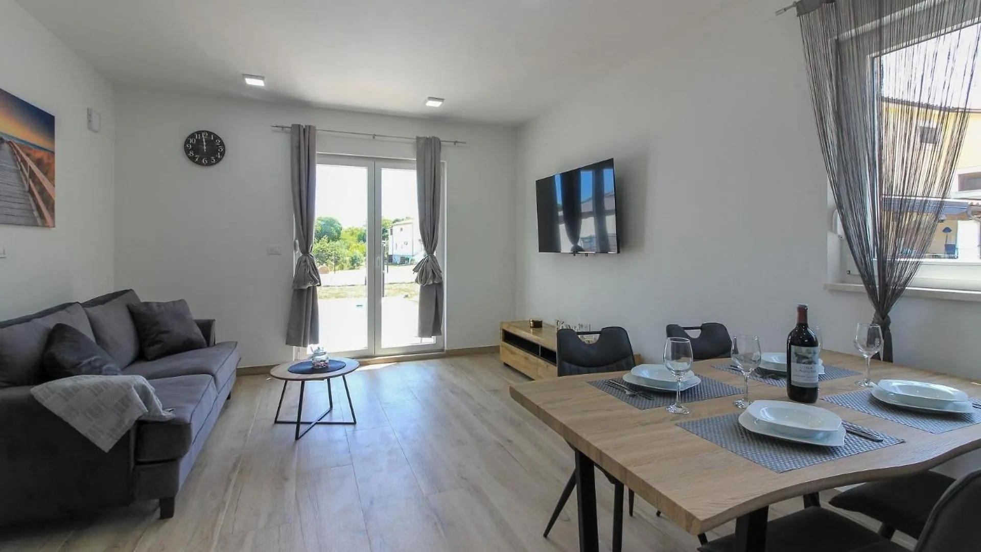 Ferienhaus Mit Privatpool Fuer 4 Personen Ca 60 Qm In Sisan, Istrien Suedkueste Von Istrien Croatia