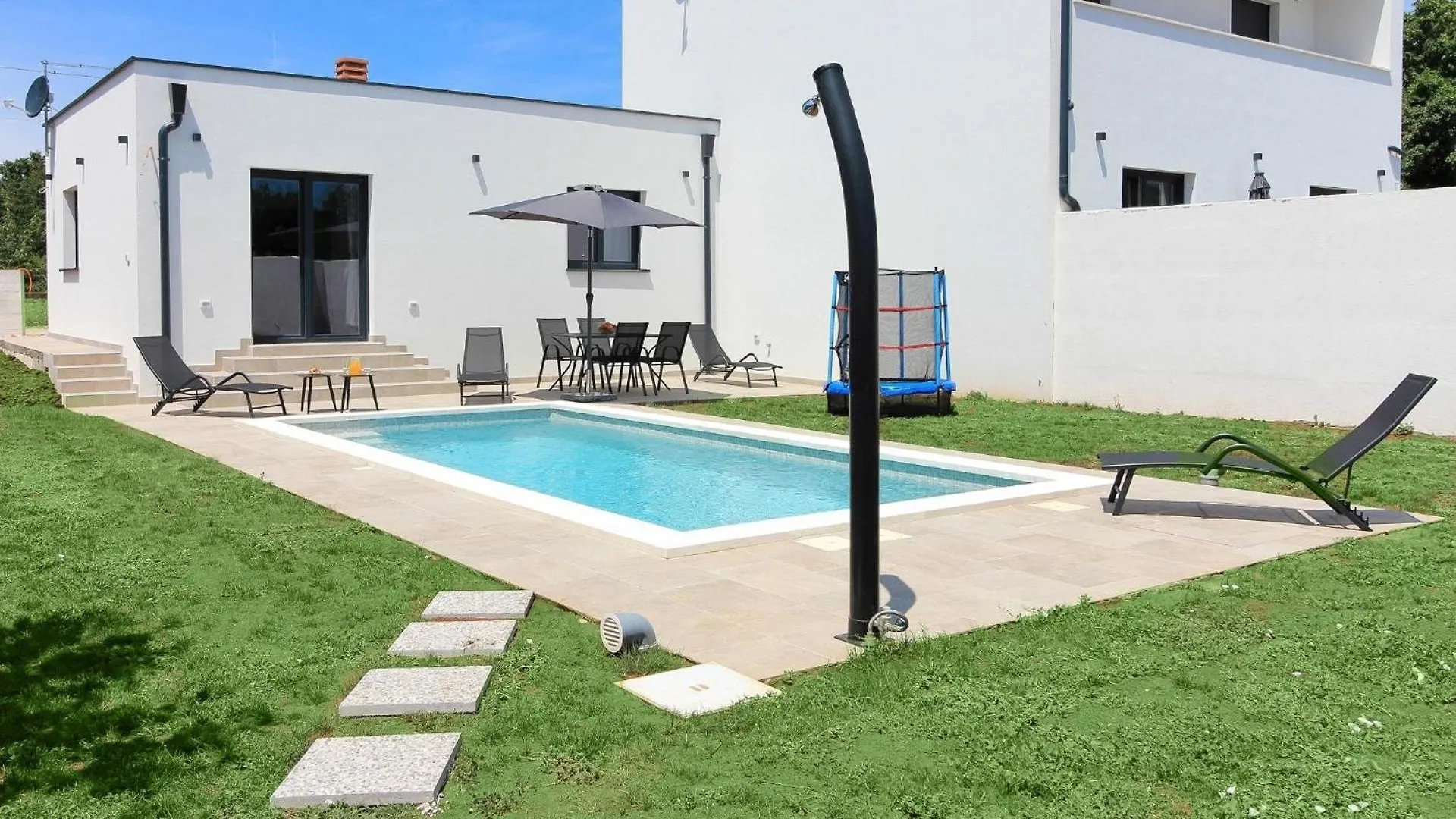 Holiday home Ferienhaus Mit Privatpool Fuer 4 Personen Ca 60 Qm In Sisan, Istrien Suedkueste Von Istrien