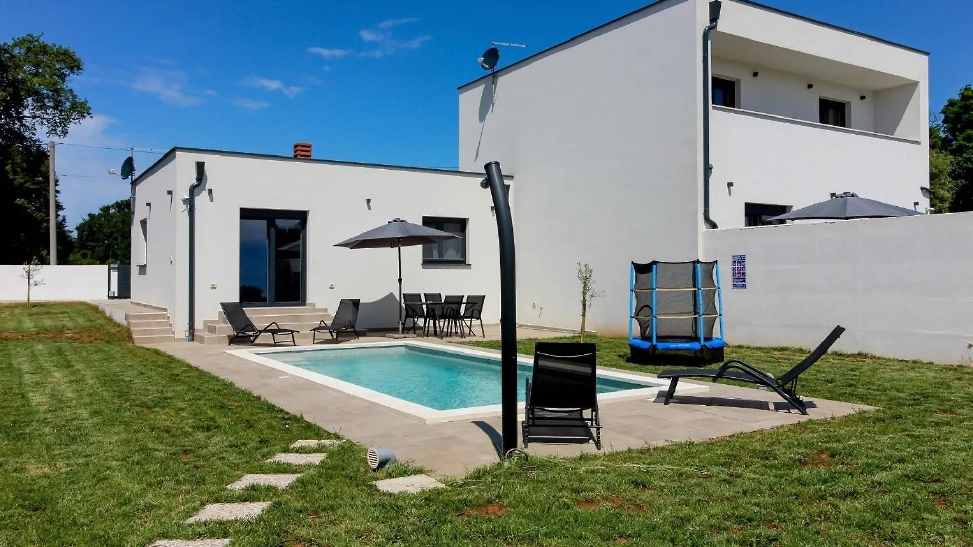Ferienhaus Mit Privatpool Fuer 4 Personen Ca 60 Qm In Sisan, Istrien Suedkueste Von Istrien
